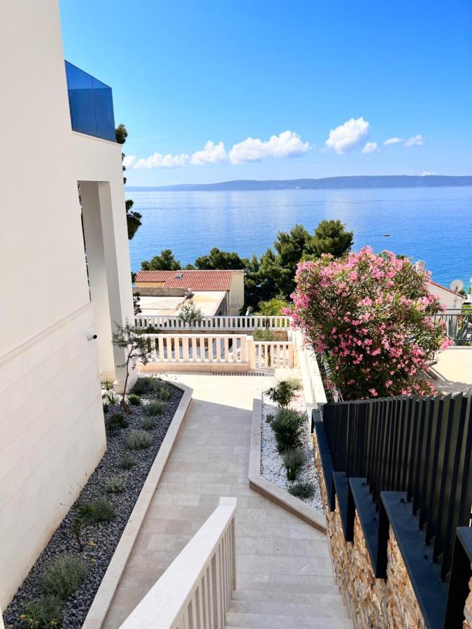 Luxury Beachfront Villa Carlisa Чіово Екстер'єр фото
