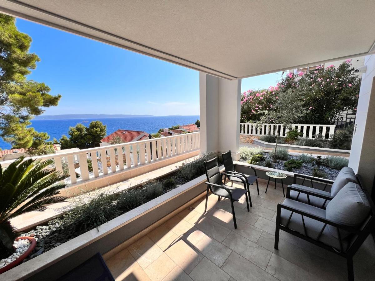 Luxury Beachfront Villa Carlisa Чіово Екстер'єр фото