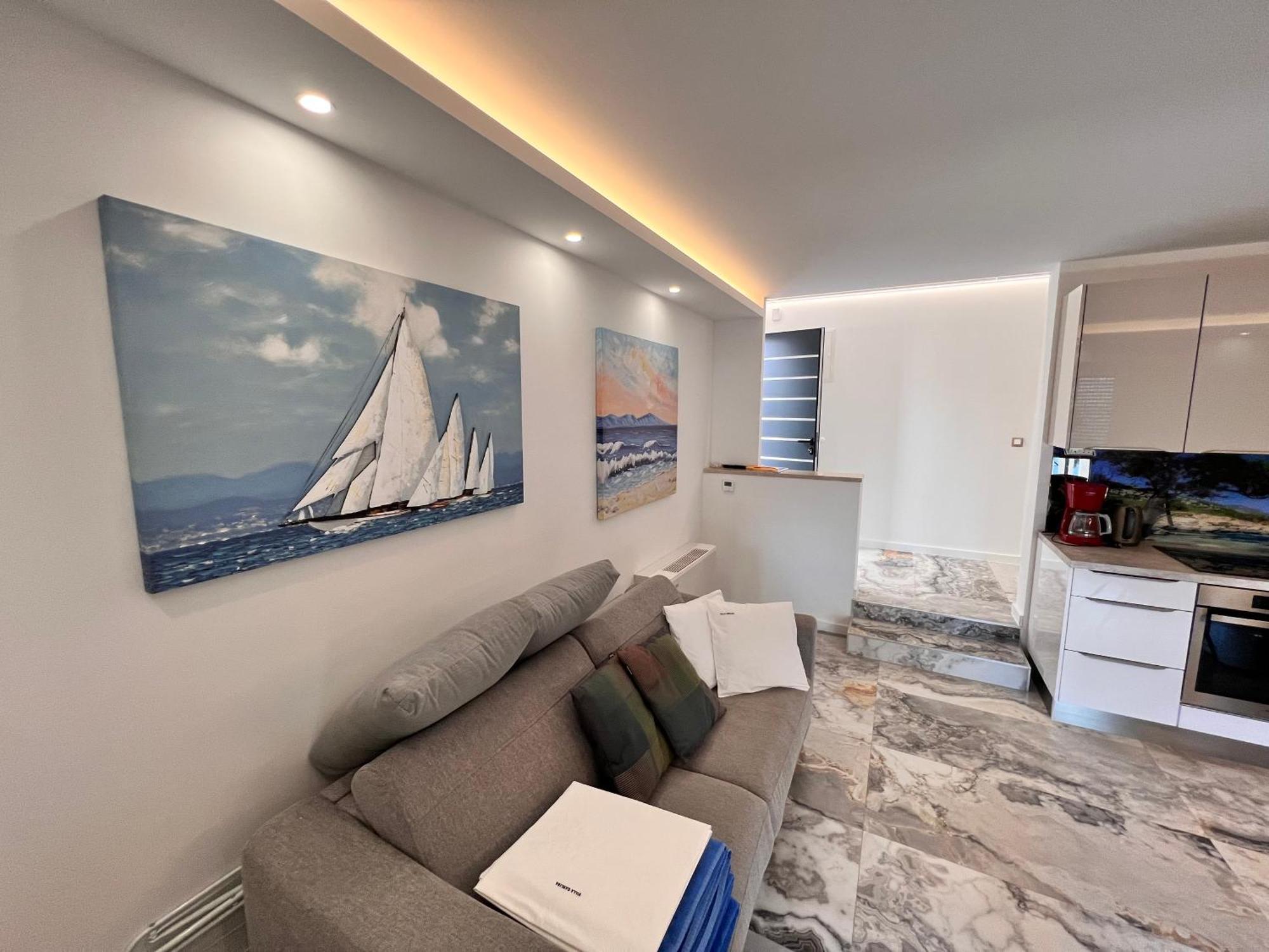 Luxury Beachfront Villa Carlisa Чіово Екстер'єр фото